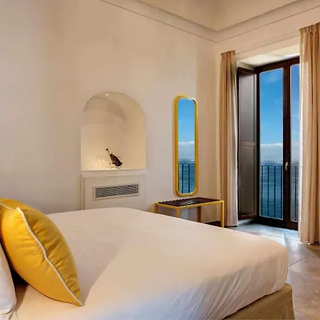 Apartment Gocce - Casa Rosada Waterfront With Private Pool Vico Equense