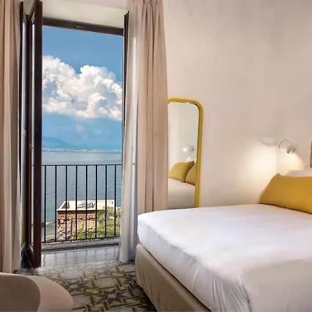 Gocce - Casa Rosada Waterfront With Private Pool Apartment *