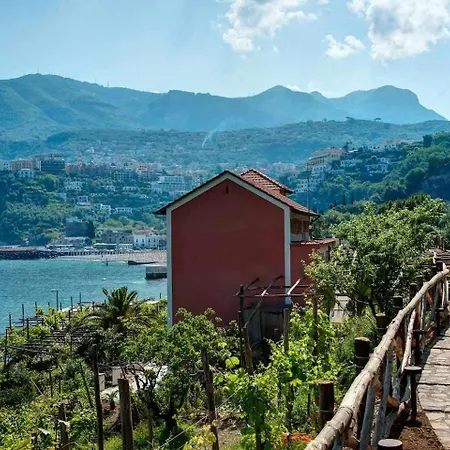 Apartment Gocce - Casa Rosada Waterfront With Private Pool Vico Equense