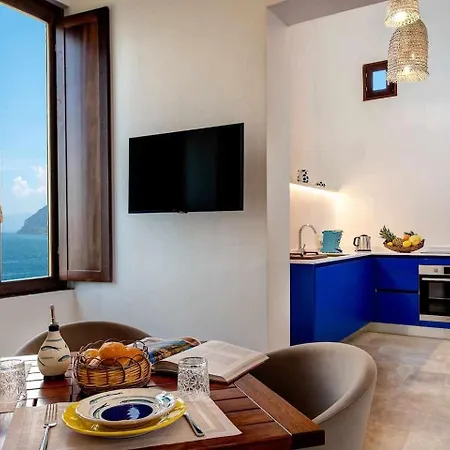 Gocce - Casa Rosada Waterfront With Private Pool Vico Equense